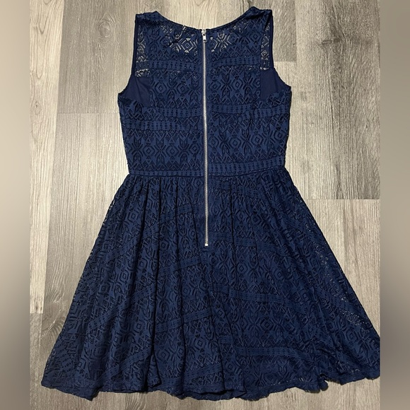 Heartsoul Lace Lined Sleeveless Peplum Dress - Navy Blue - Sz Women’s Medium - Picture 2 of 10